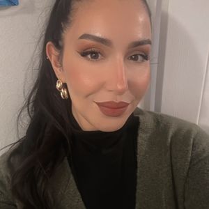 Meet your Posher, Sara